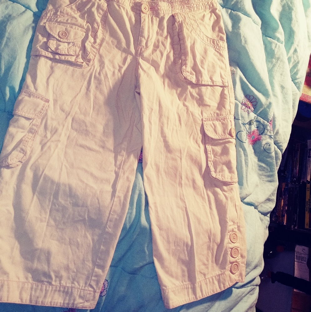 Universe khaki capris size 5